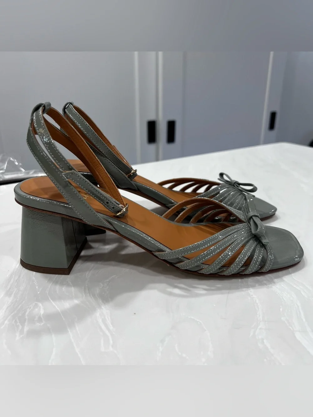 Bobbies paris heeled